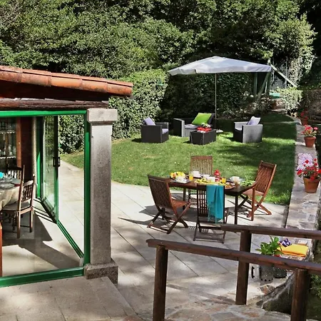 Villa Sleeps 8 Pool Wifi Santiago de Compostela